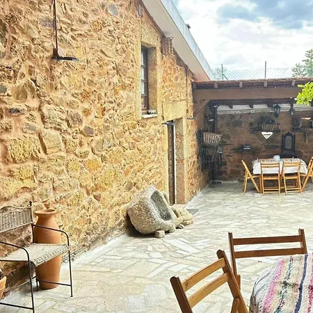 Casa Museu Nuno Miguel Henriques Holiday home *