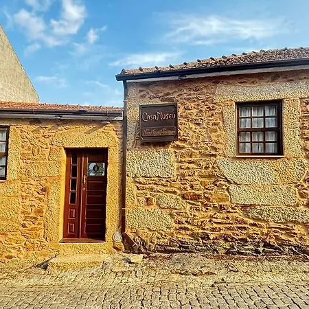 Casa Museu Nuno Miguel Henriques *