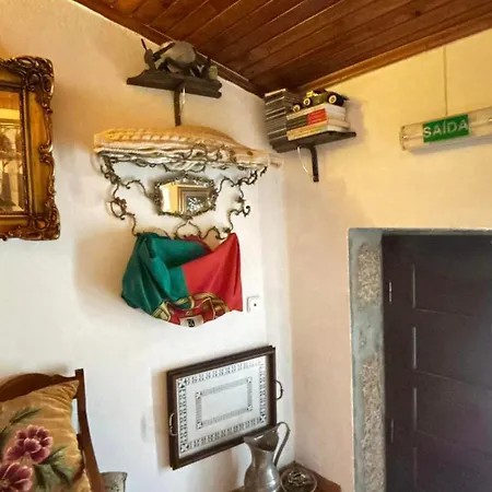 Casa Museu Nuno Miguel Henriques 度假居 *