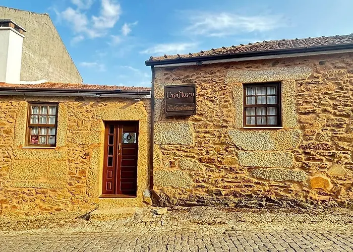 Casa Museu Nuno Miguel Henriques *