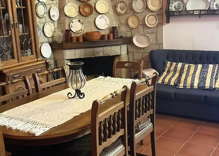 Casa Museu Nuno Miguel Henriques 別荘 *